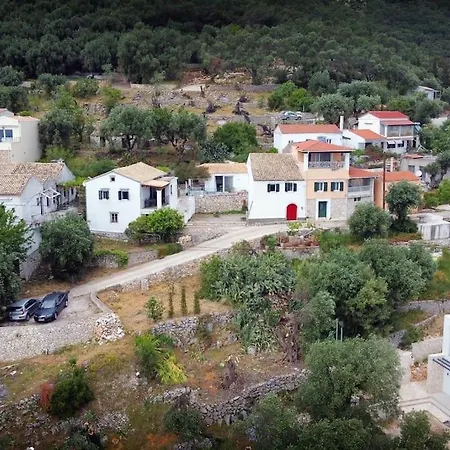 Sofias Retreat Nissaki Katavolos