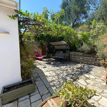 Vakantiehuis Sofias Retreat Nissaki Katávolos