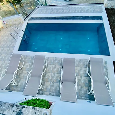 Sofias Retreat Nissaki Vakantiehuis *